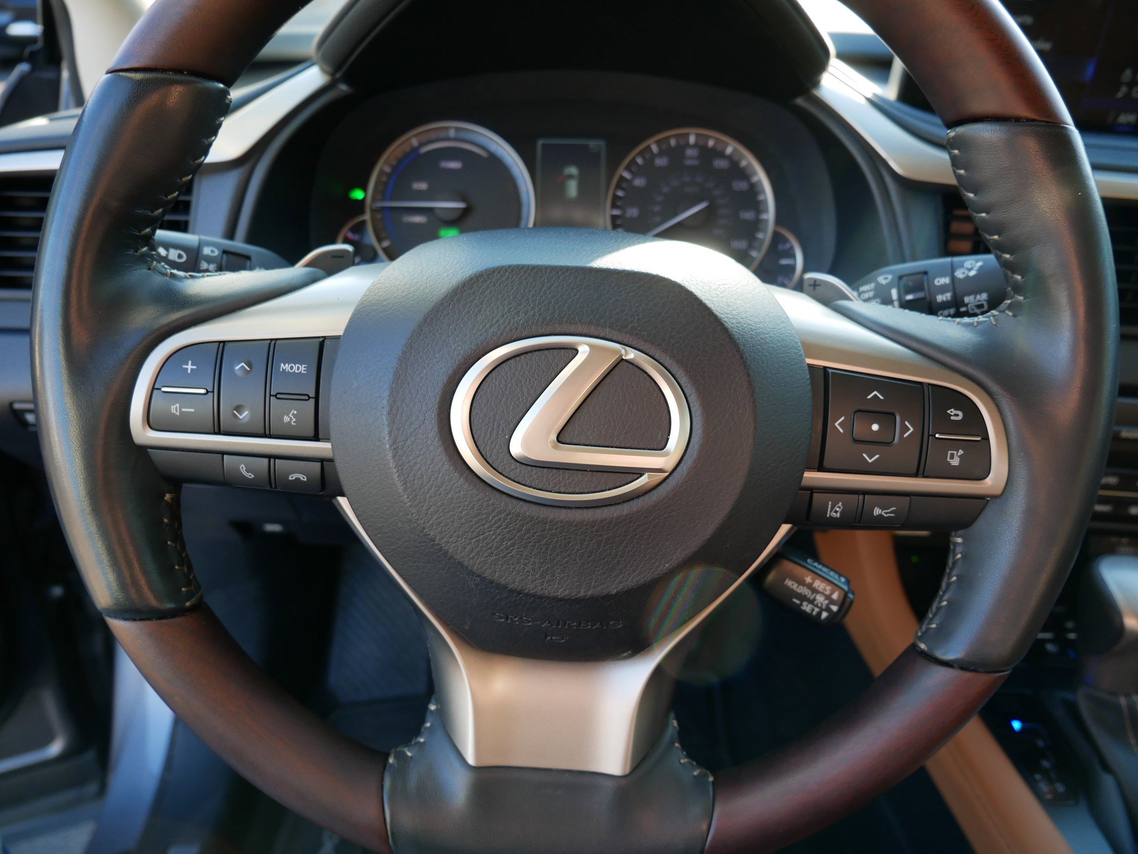 Used 2022 Lexus RX 450h AWD w/ Premium Package image 25