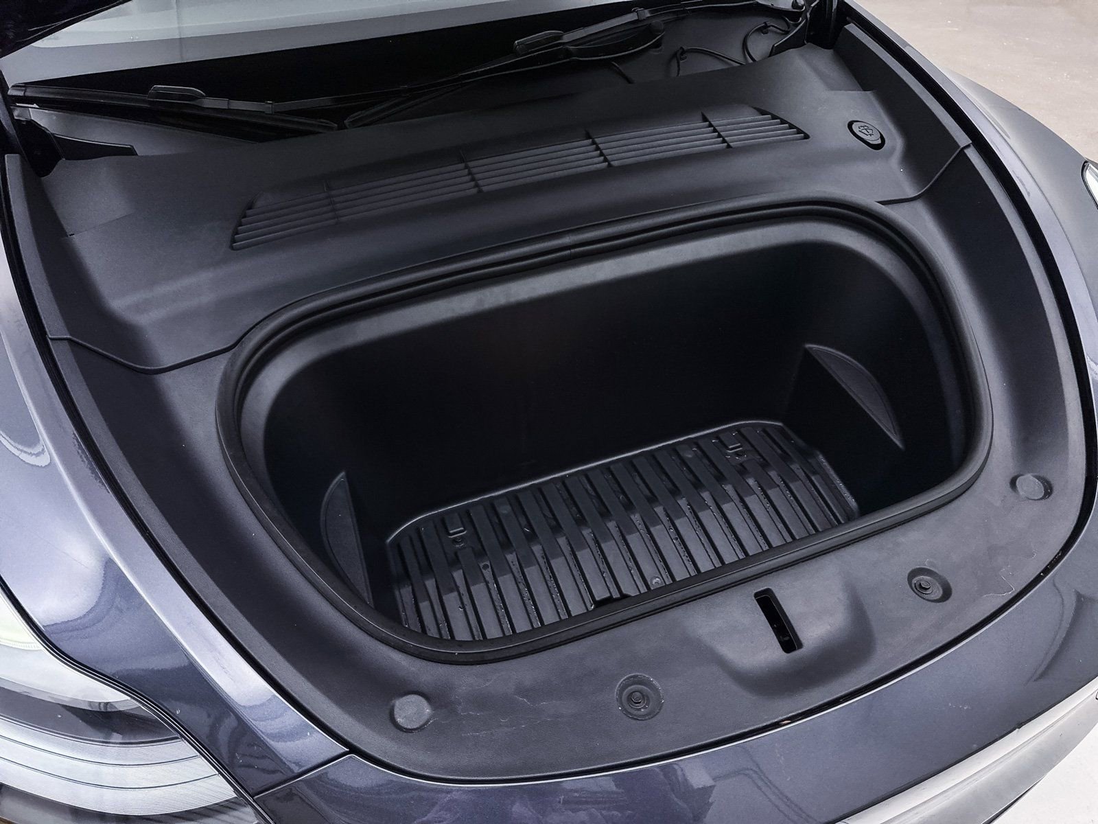 Used 2024 Tesla Model Y Performance image 8