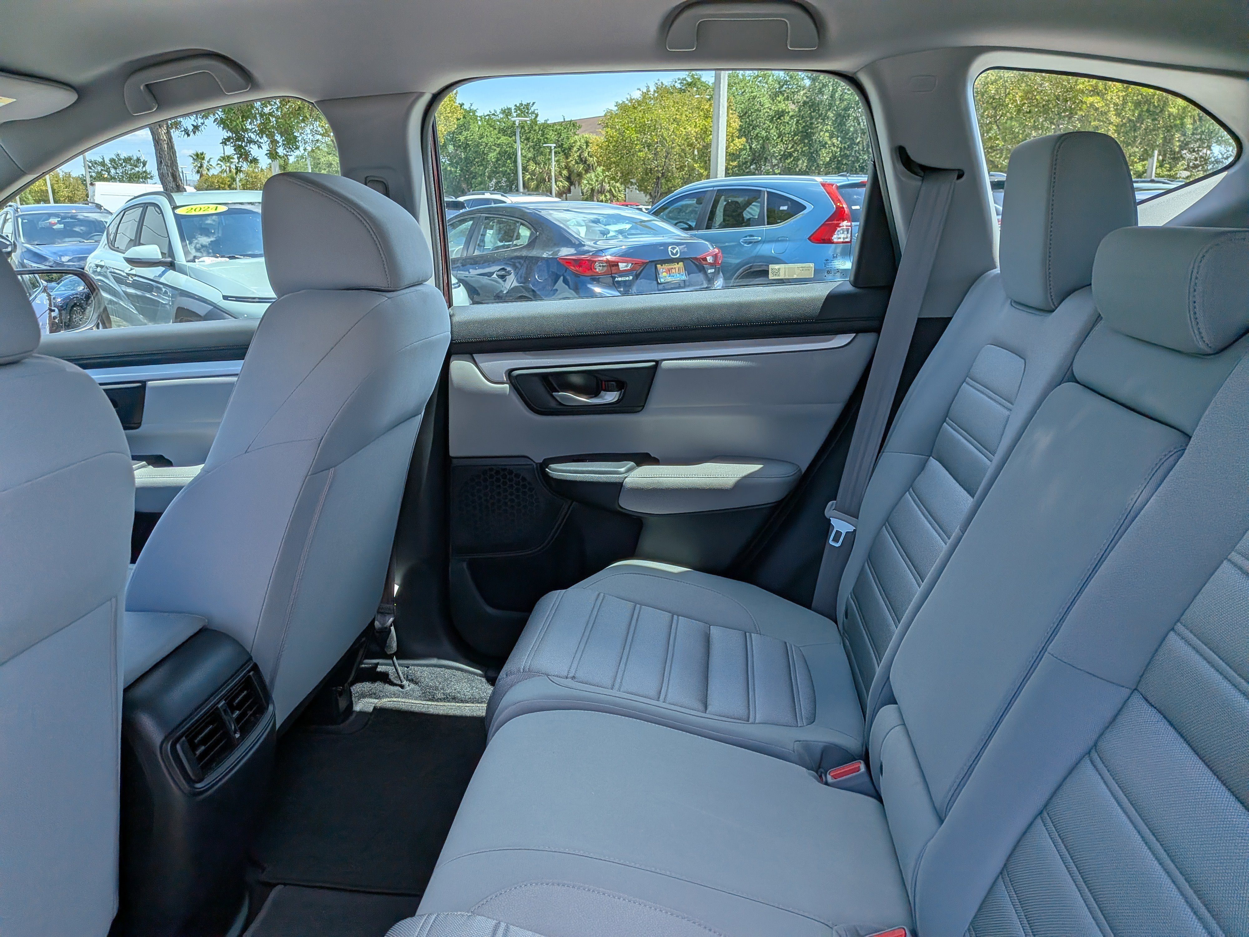 Used 2019 Honda CR-V LX image 14