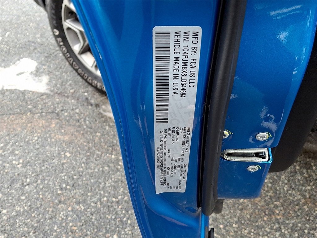 Used 2020 Jeep Cherokee Trailhawk w/ Comfort/Convenience Group image 27