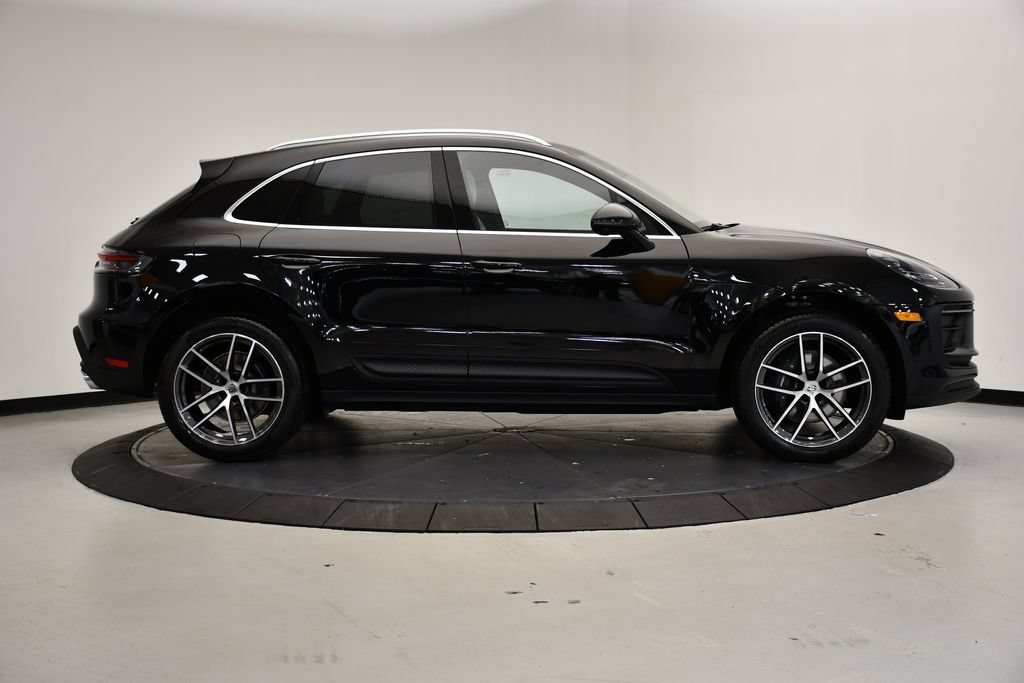 Certified 2026 Porsche Macan Turbo AWD/4WD image 8