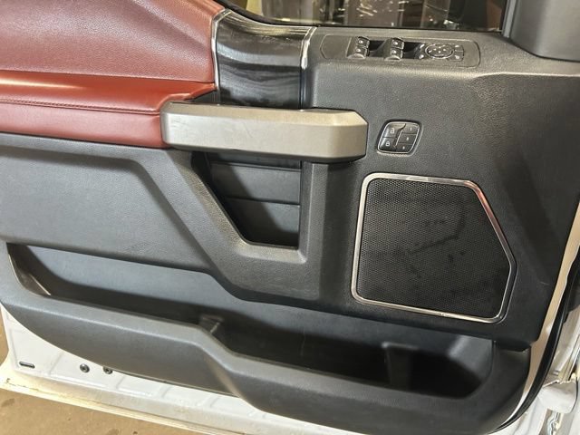 Used 2018 Ford F150 Platinum w/ Equipment Group 701A Luxury AWD/4WD image 22