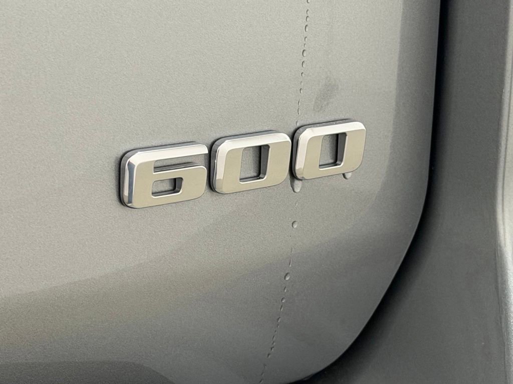 Used 2024 Cadillac Escalade ESV Premium Luxury image 16