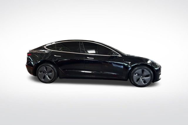 Used 2019 Tesla Model 3 Mid Range RWD image 3