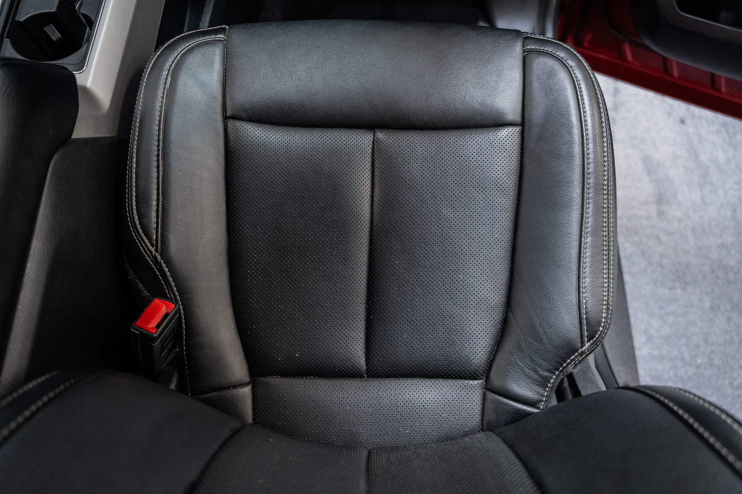 Certified 2019 Ford F150 Lariat w/ Equipment Group 502A Luxury image 40