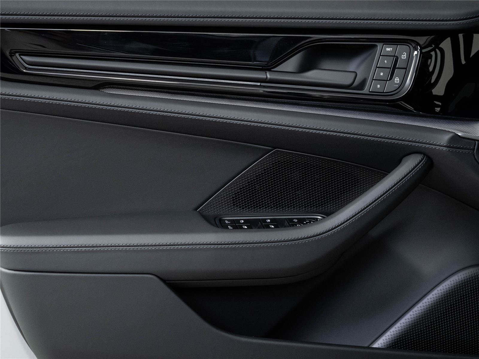 New 2026 Porsche Panamera image 6