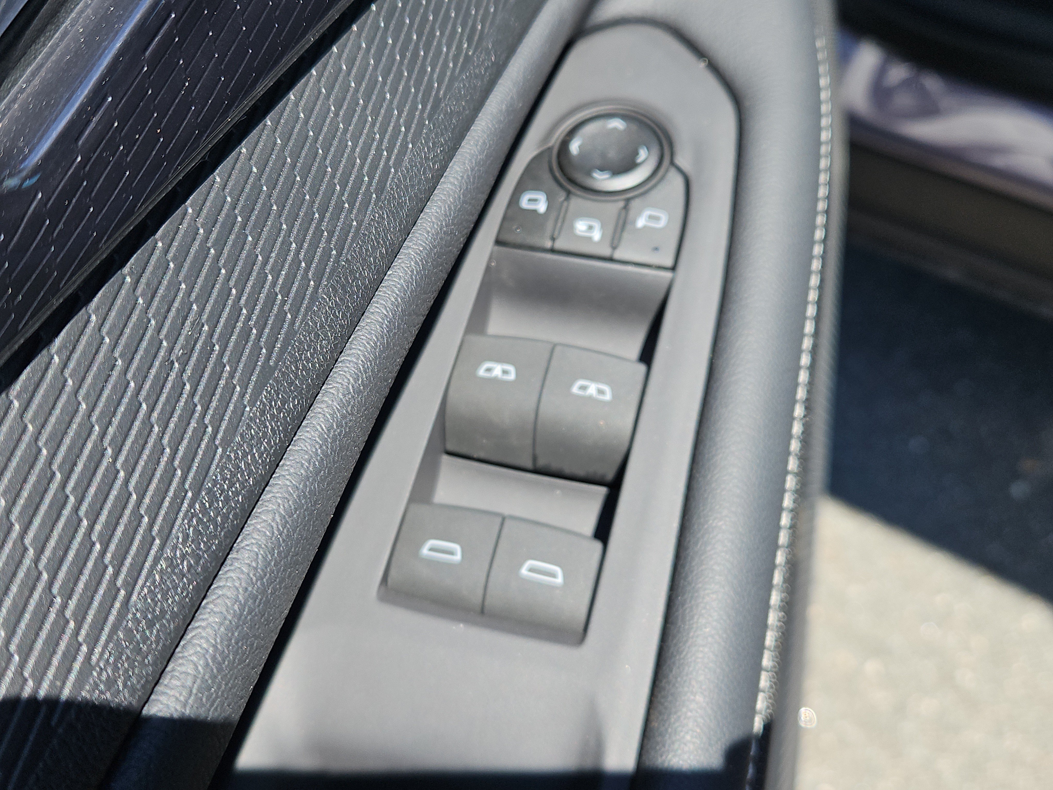 New 2025 Chevrolet Blazer EV AWD Police w/ Remote Keyless Entry Package image 14