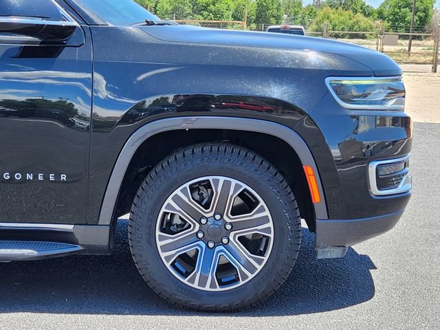 Used 2022 Jeep Wagoneer Series III AWD/4WD image 10