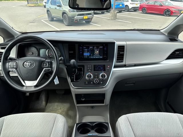 Used 2015 Toyota Sienna LE FWD image 13