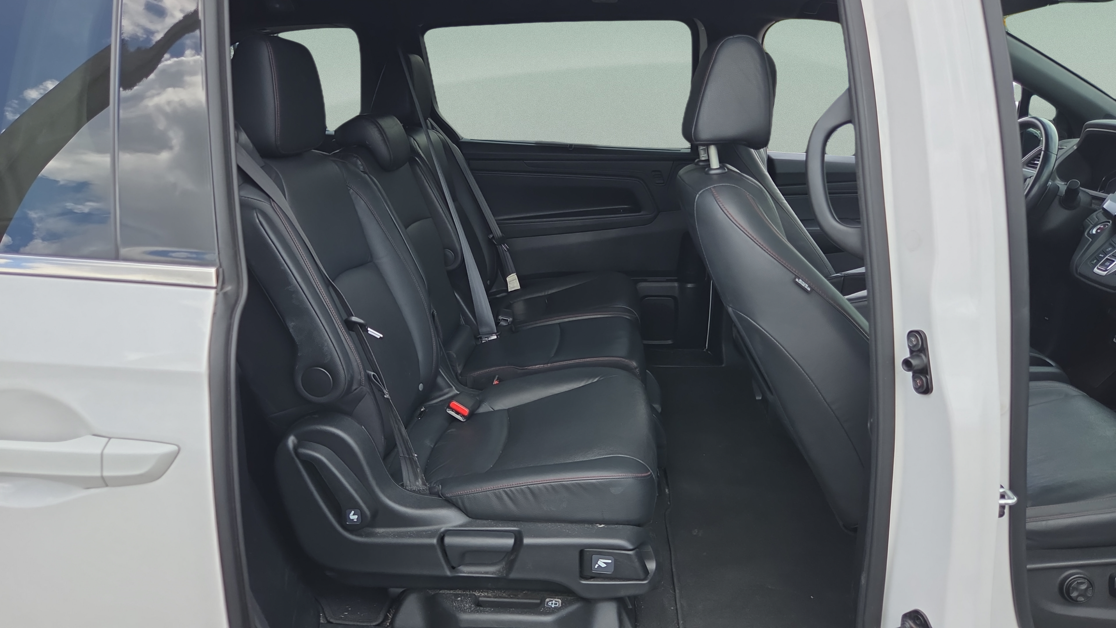 Certified 2024 Honda Odyssey Sport image 17