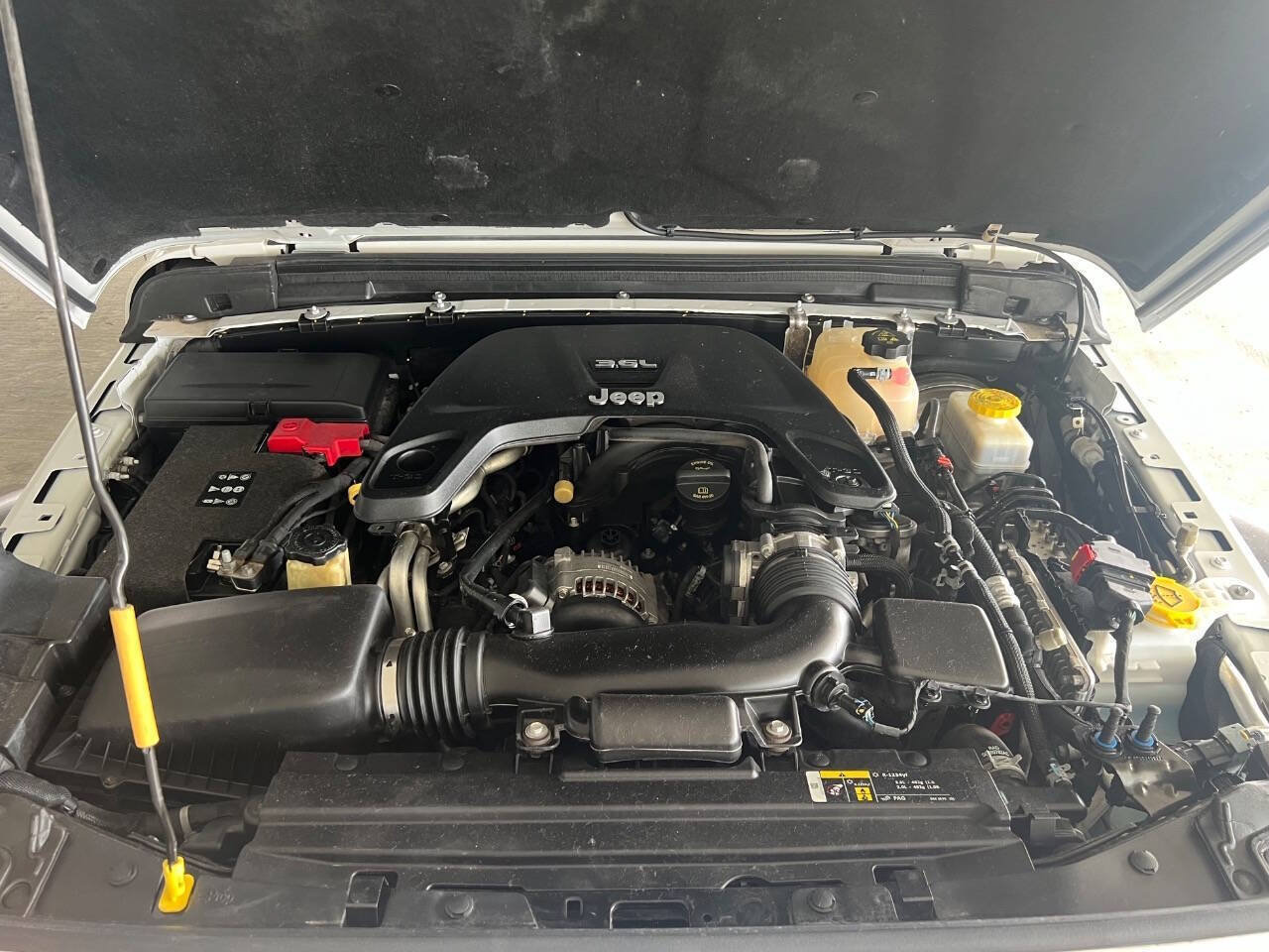 Used 2018 Jeep Wrangler Unlimited Sport S AWD/4WD image 29
