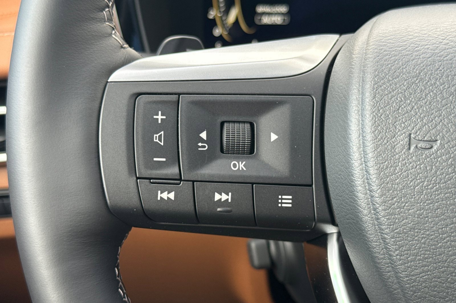 New 2026 INFINITI QX60 Autograph w/ Dark Cargo Package image 25