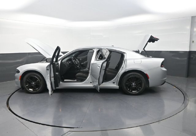 Used 2022 Dodge Charger SXT RWD image 32