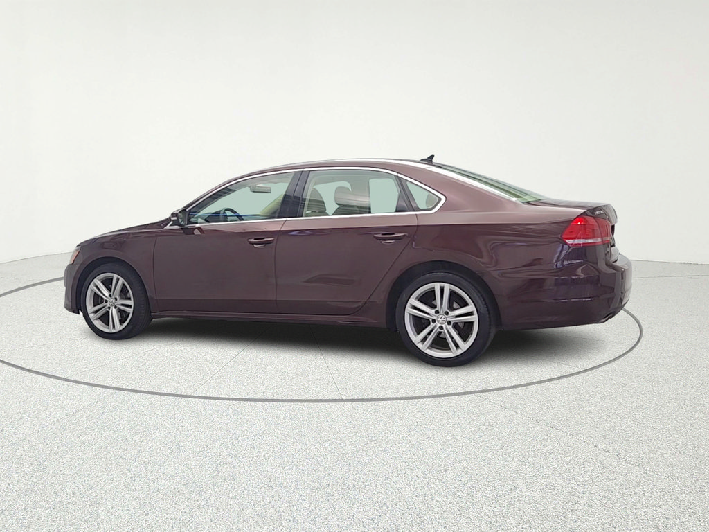 Used 2014 Volkswagen Passat TDI SE FWD image 5