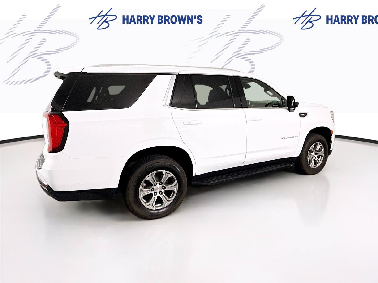 Used 2024 GMC Yukon SLE AWD/4WD image 32