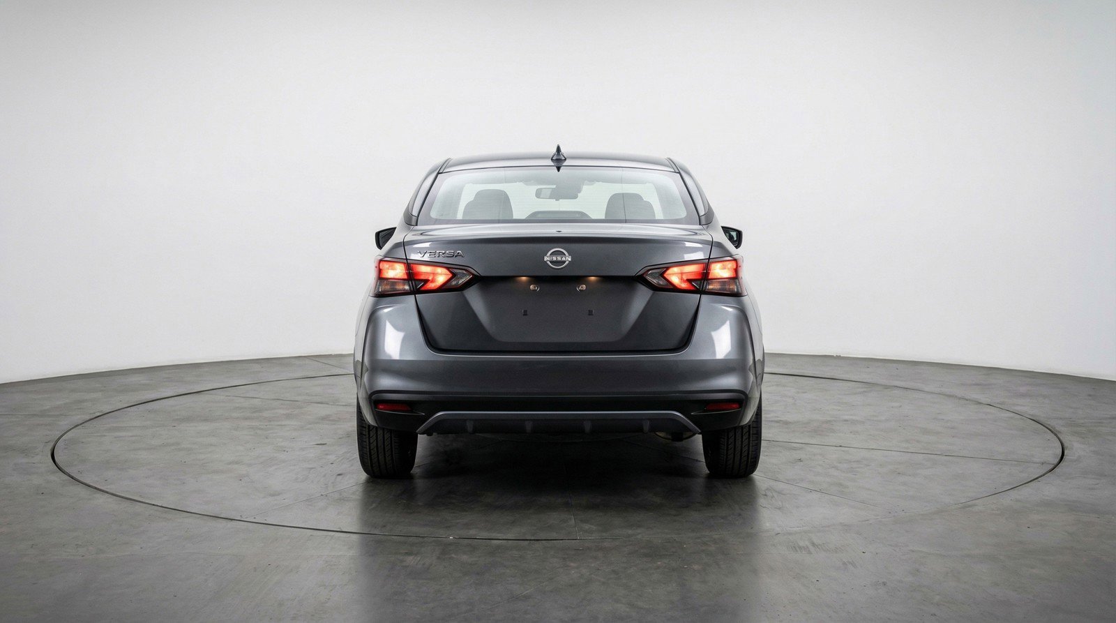 Used 2025 Nissan Versa SV image 7