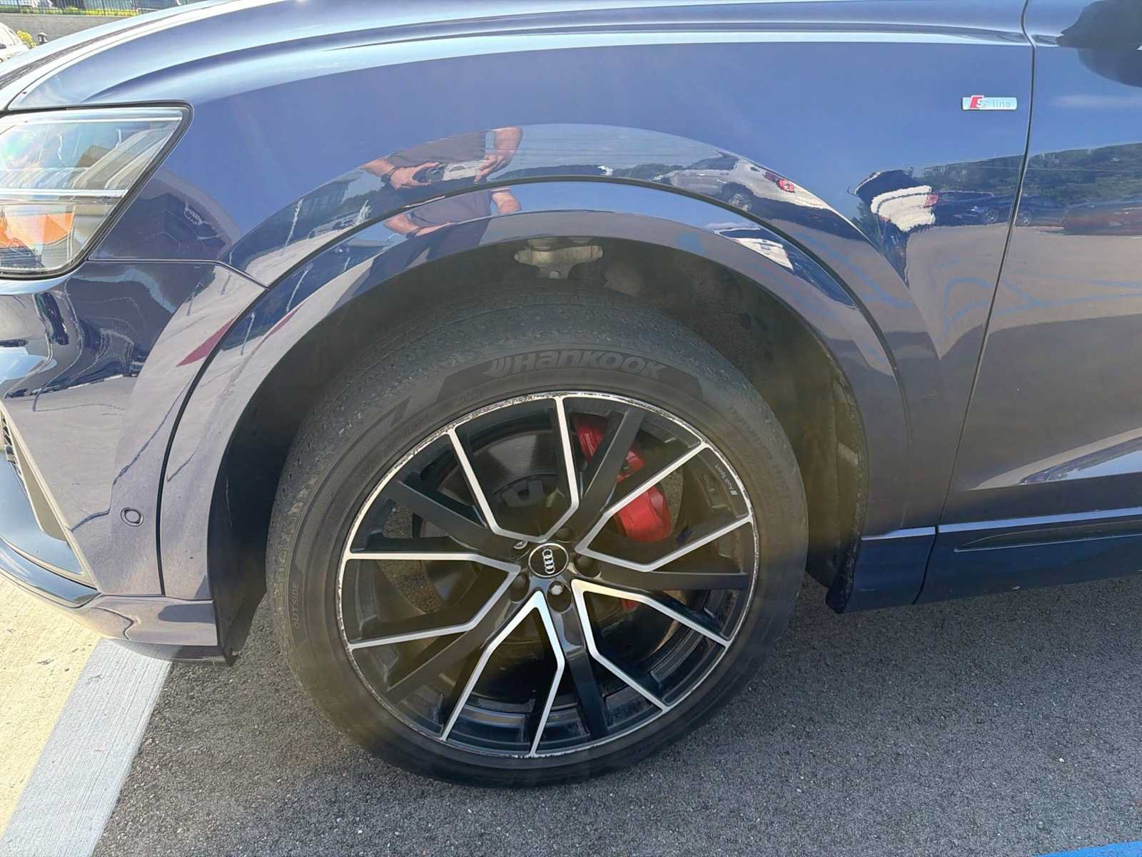 Used 2019 Audi Q8 Prestige w/ Year 1 Package AWD/4WD image 4
