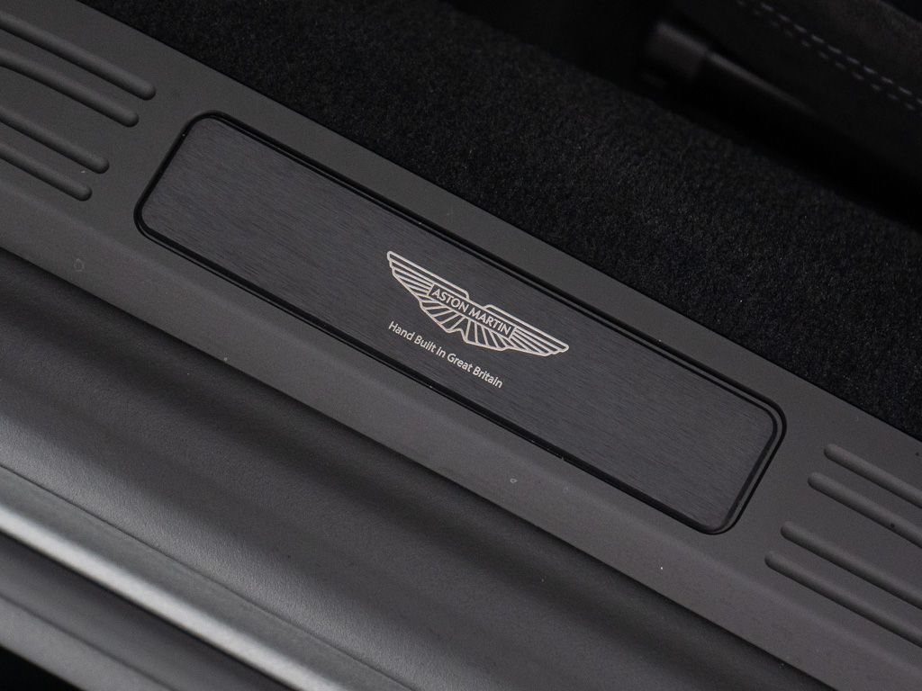 Used 2026 Aston Martin V8 Vantage Coupe RWD image 13