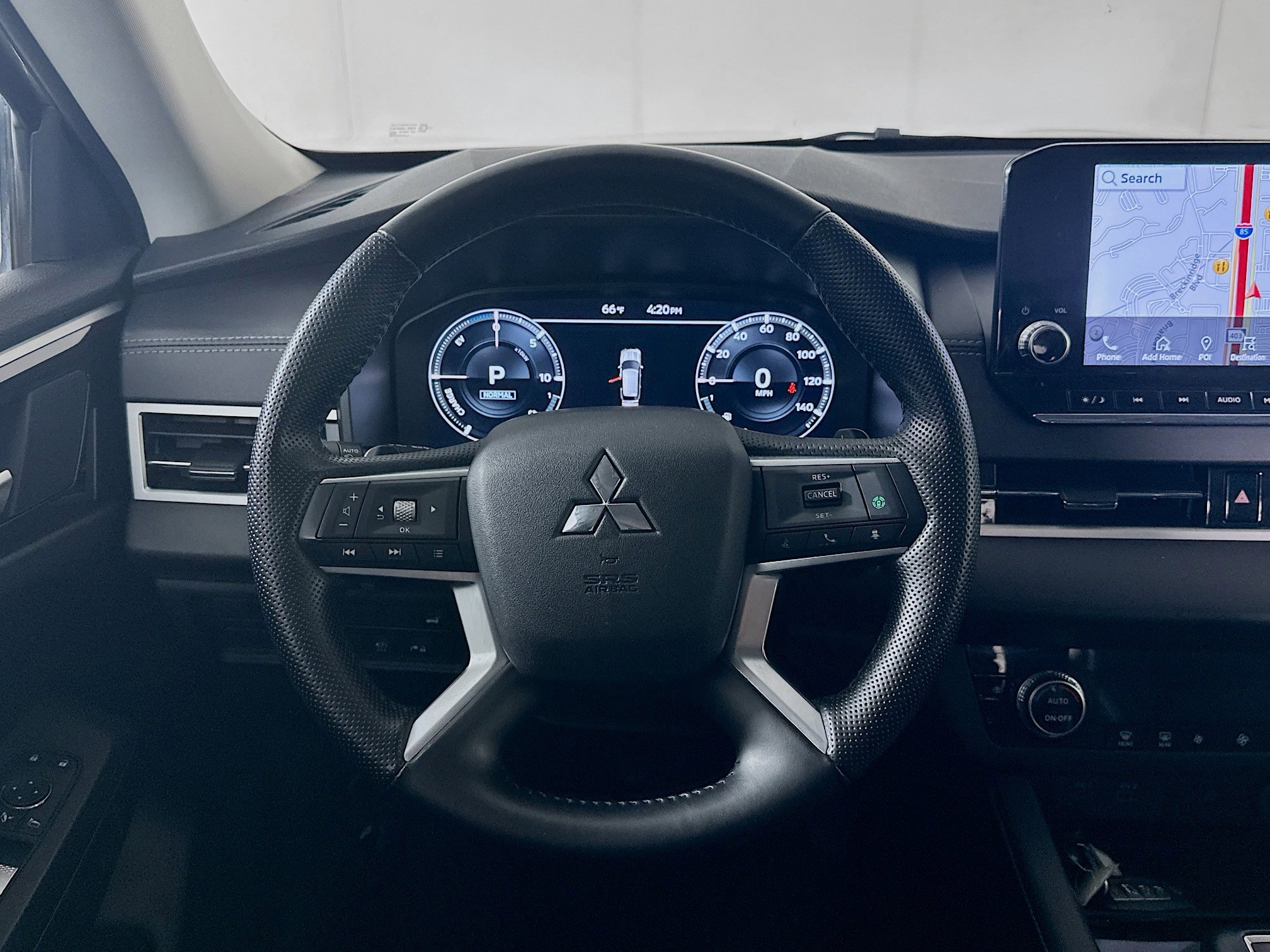 Used 2024 Mitsubishi Outlander 4WD Plug-In Hybrid image 17