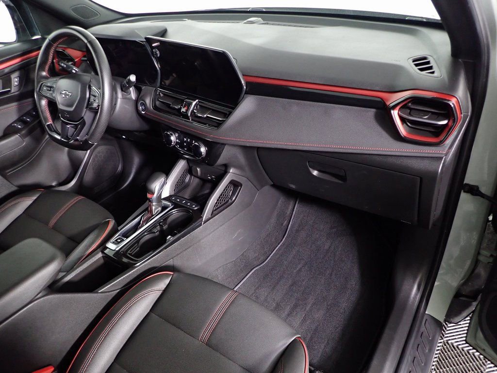 Used 2024 Chevrolet TrailBlazer RS image 33