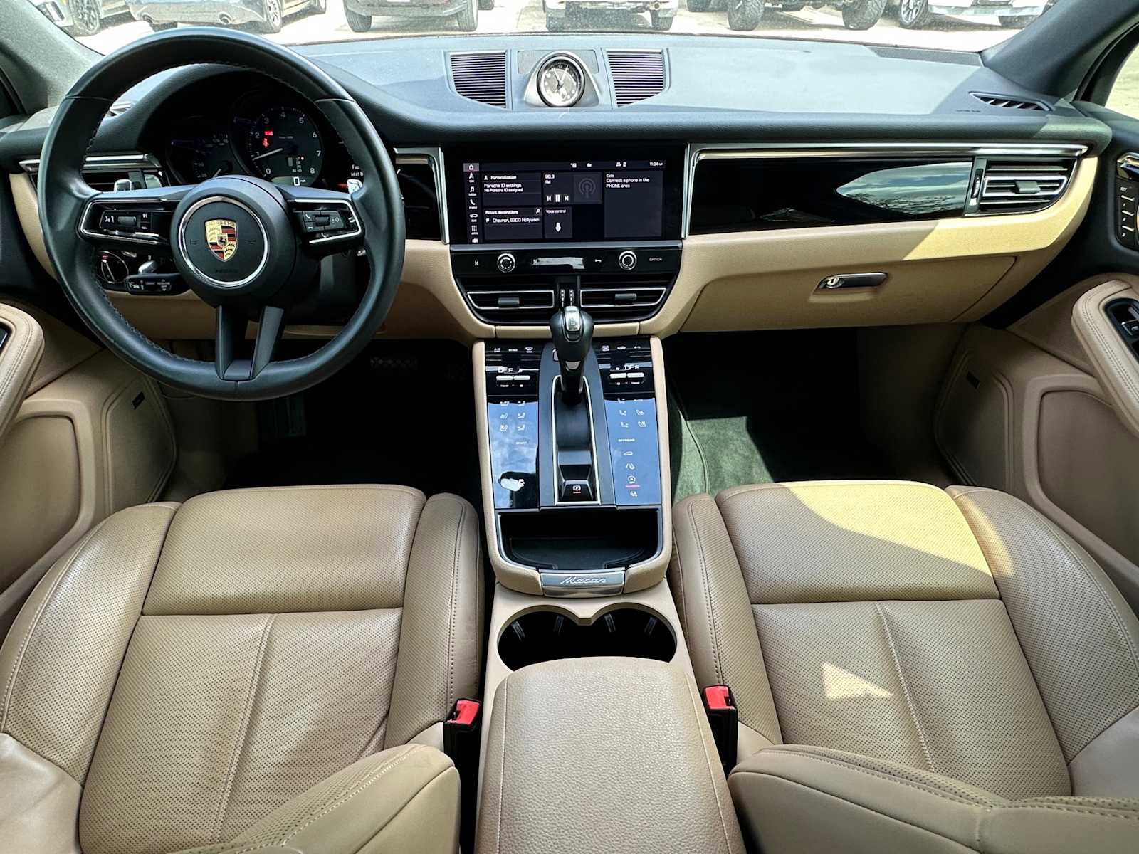 Used 2024 Porsche Macan w/ Premium Plus Package image 24