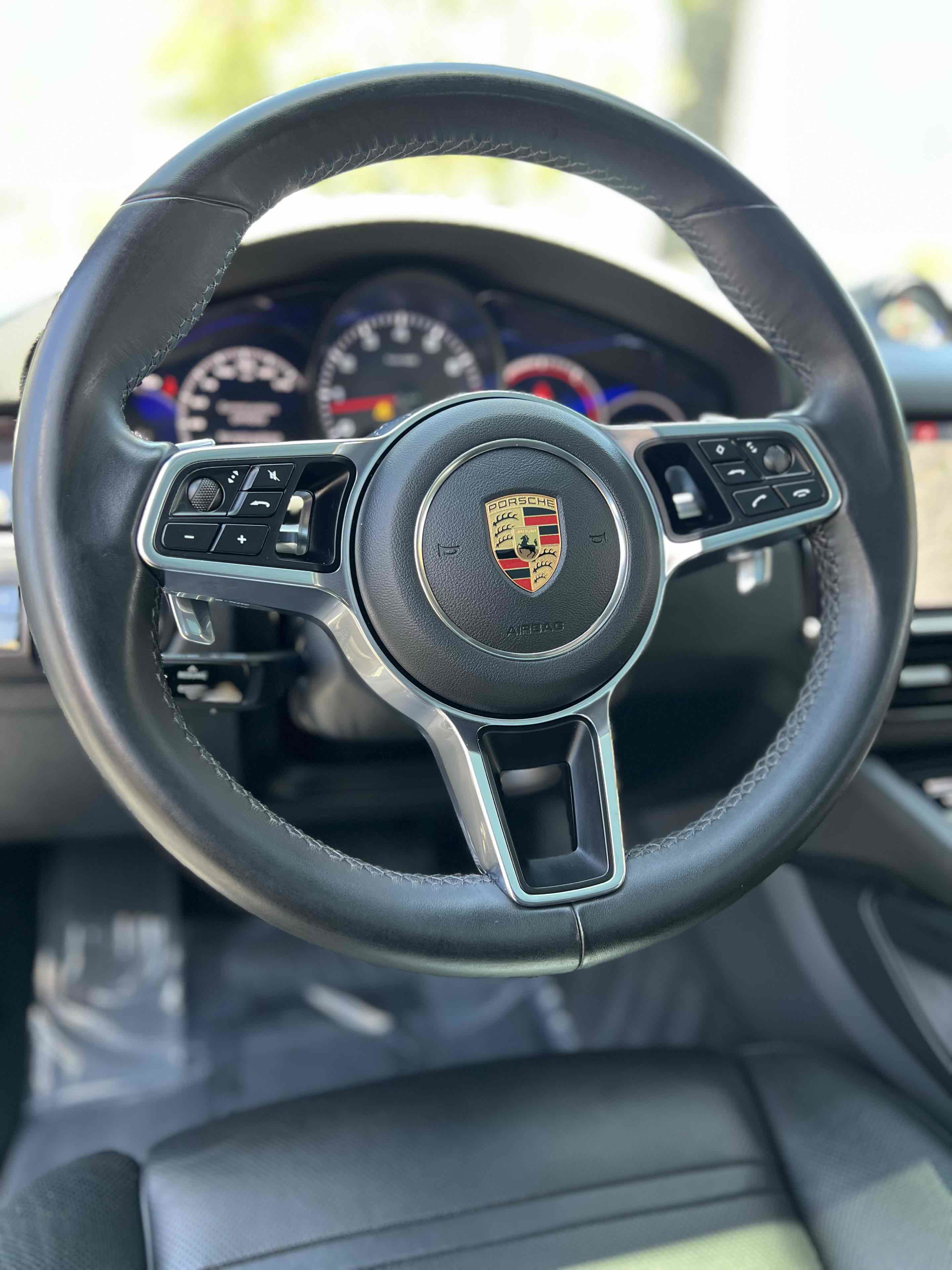Used 2019 Porsche Cayenne w/ Premium Package AWD/4WD image 53