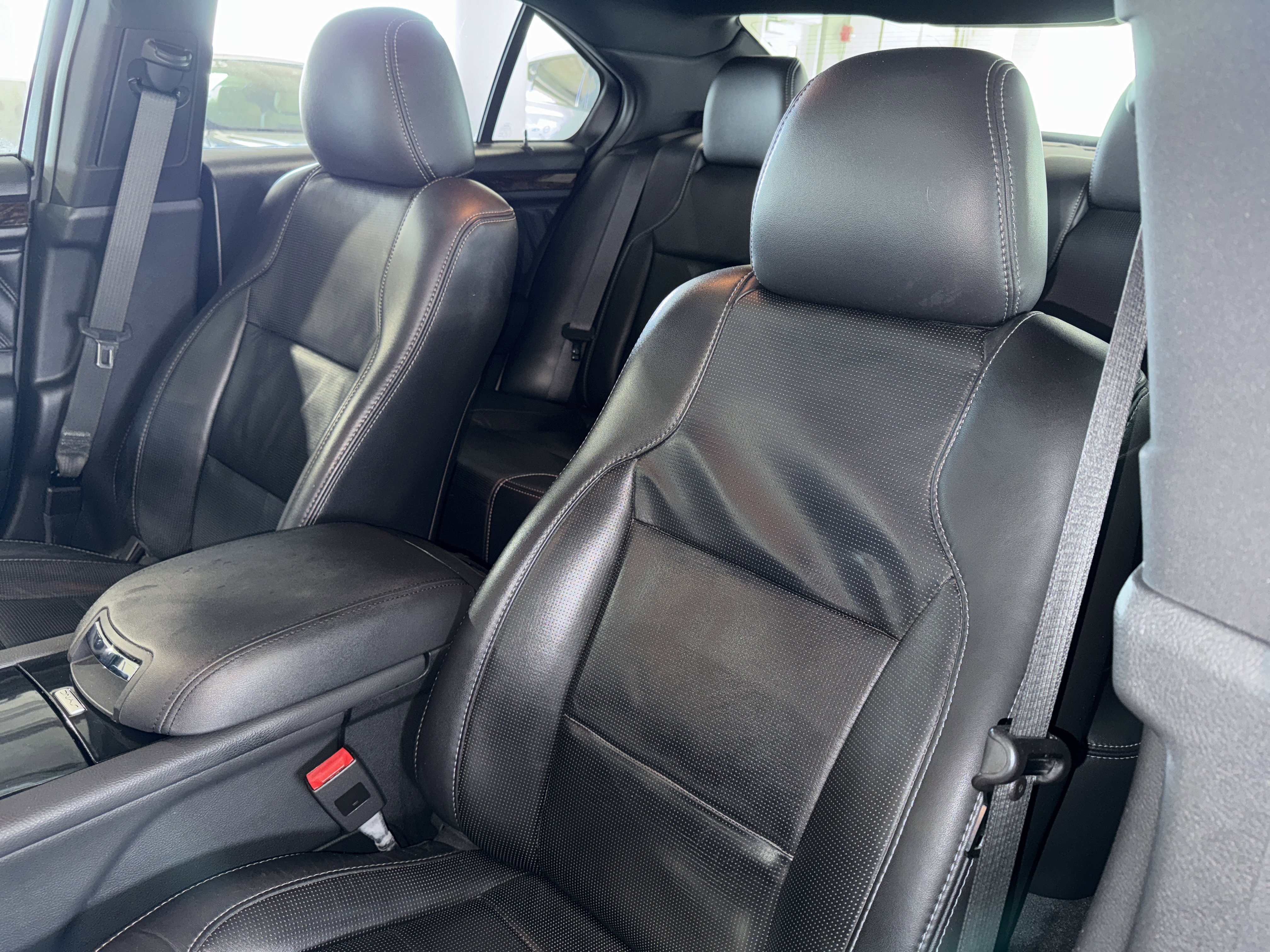 Used 2018 Ford Taurus Limited image 32