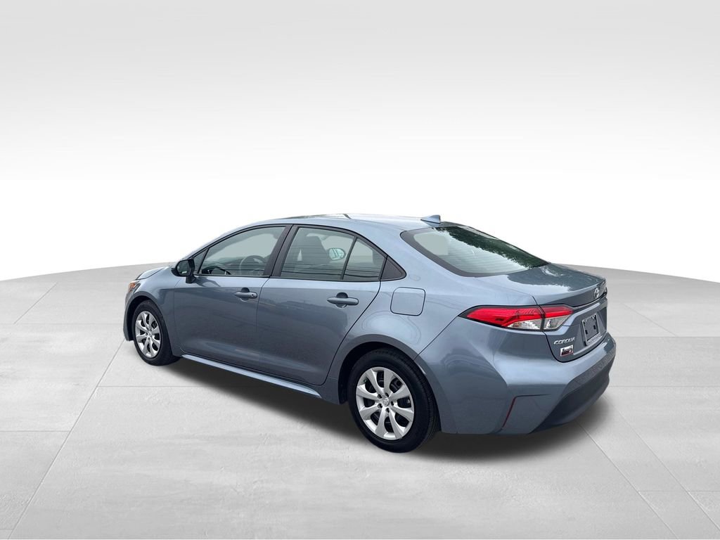 Used 2023 Toyota Corolla LE image 4