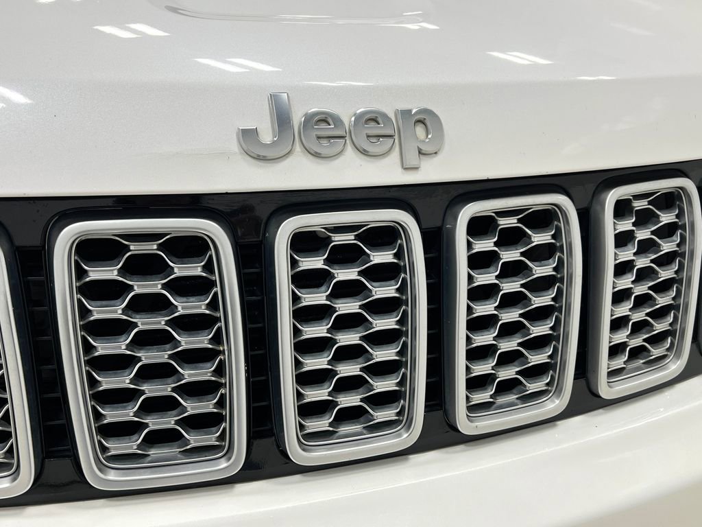 Used 2018 Jeep Grand Cherokee Summit w/ Platinum Series Group AWD/4WD image 42