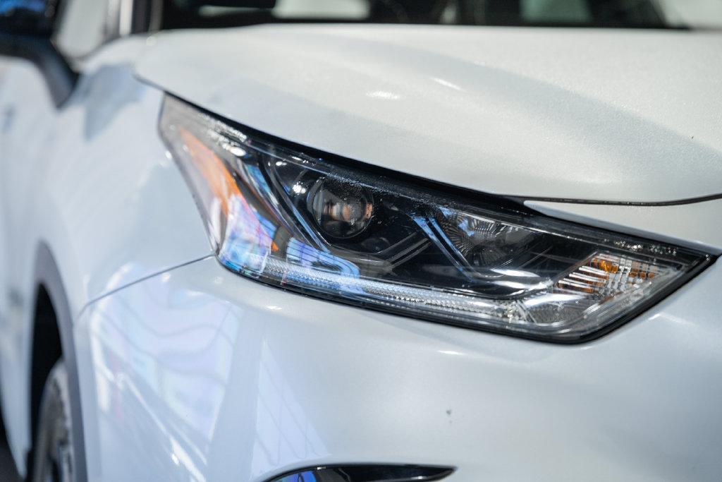 Used 2022 Toyota Highlander XSE AWD/4WD image 9