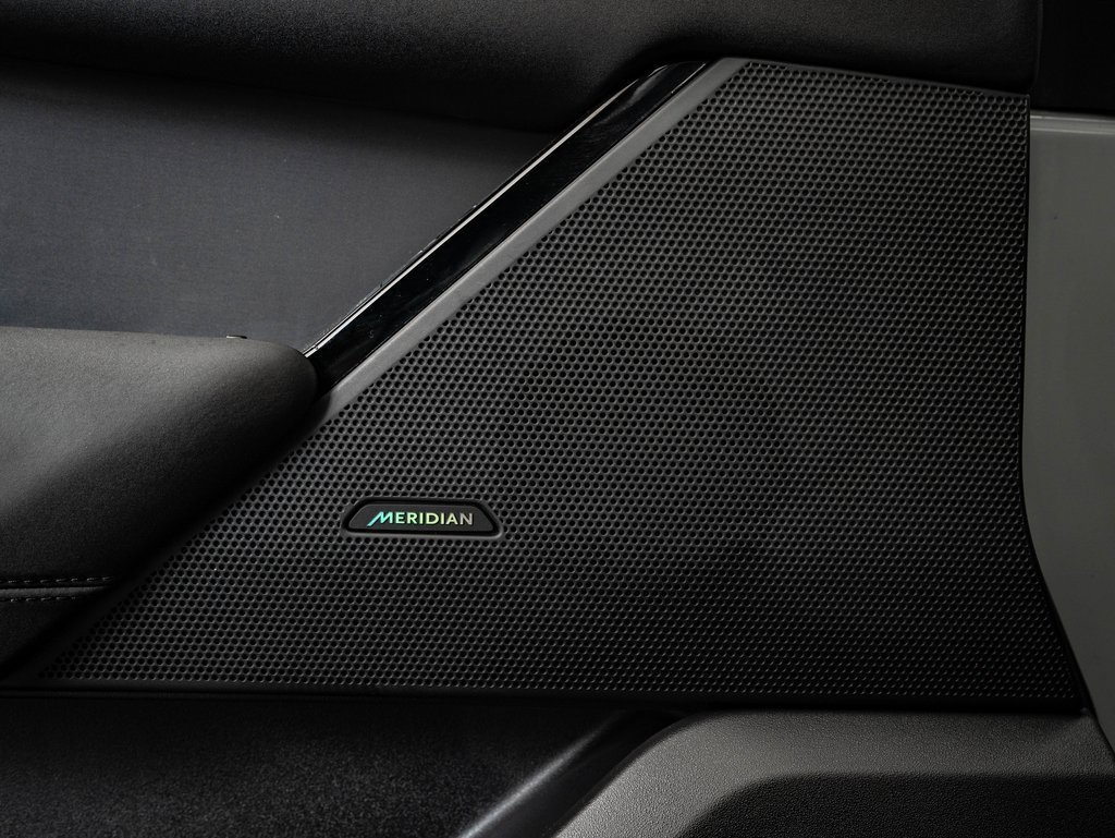 Used 2024 Land Rover Range Rover Velar Dynamic SE image 27