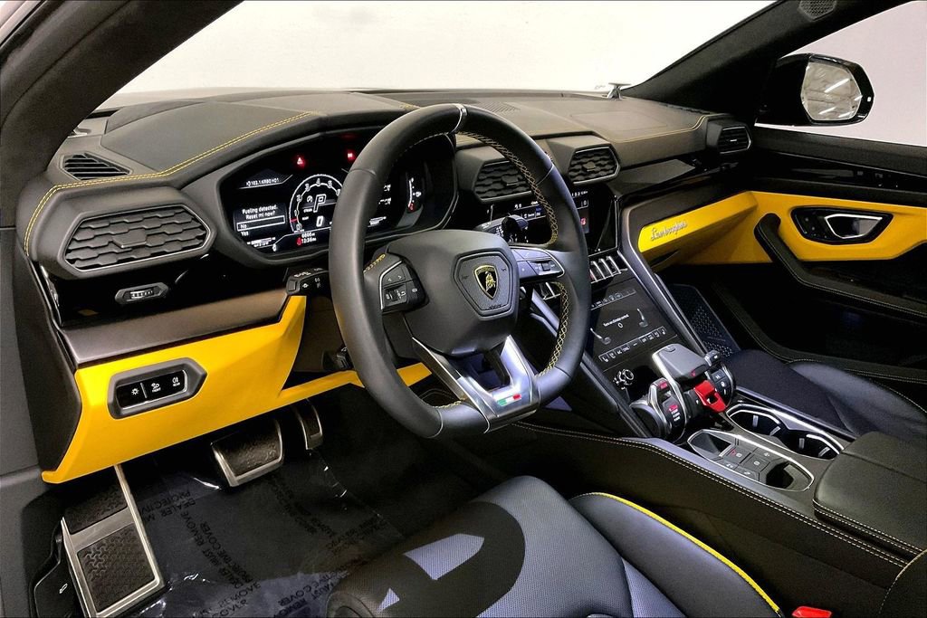 Used 2024 Lamborghini Urus S AWD/4WD image 7