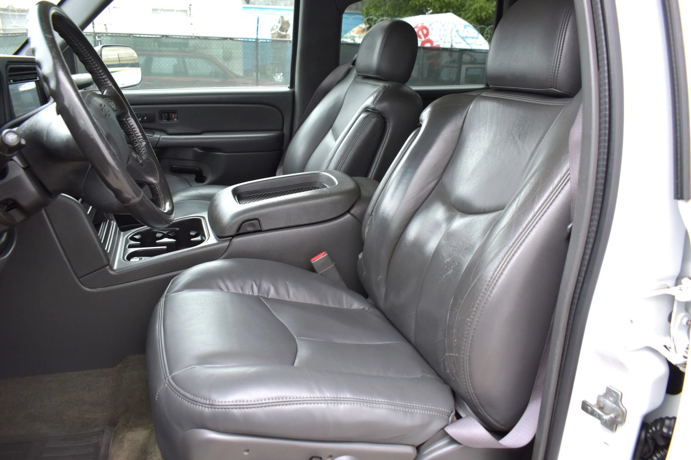 Used 2005 Chevrolet Silverado 3500 LT w/ Skid Plate Package AWD/4WD image 11