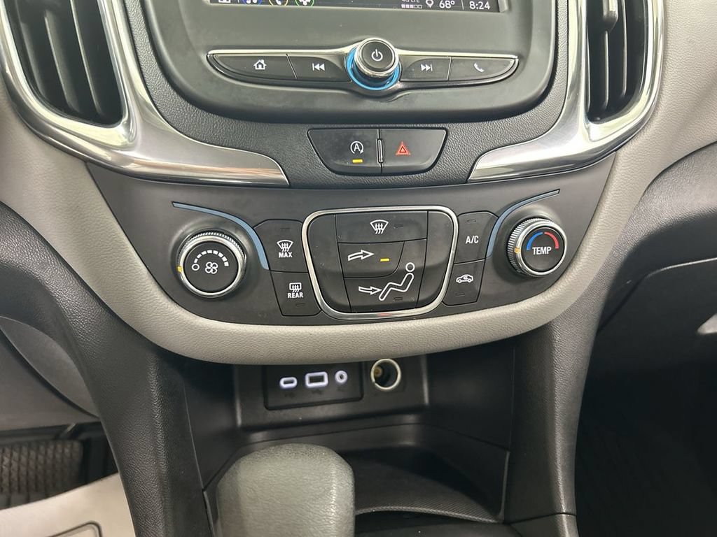 Used 2023 Chevrolet Equinox LS AWD/4WD image 16