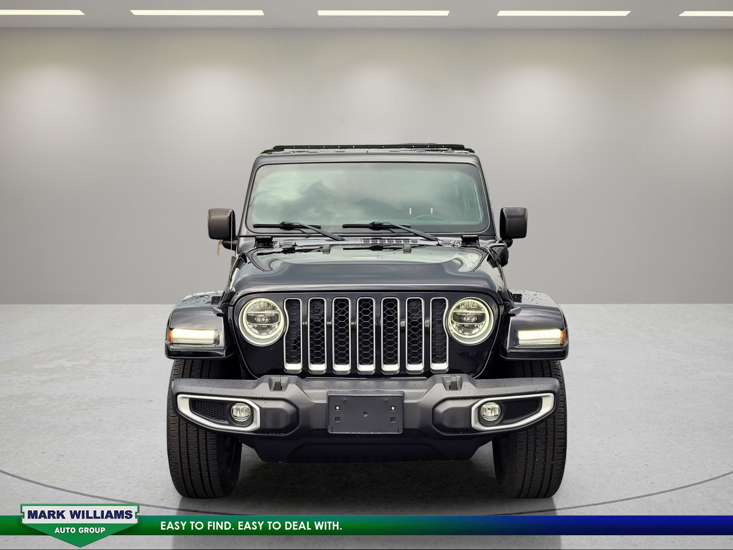 Used 2021 Jeep Wrangler Unlimited Sahara w/ Cold Weather Group AWD/4WD image 9
