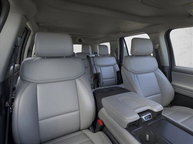 New 2026 Ford Expedition Active image 10