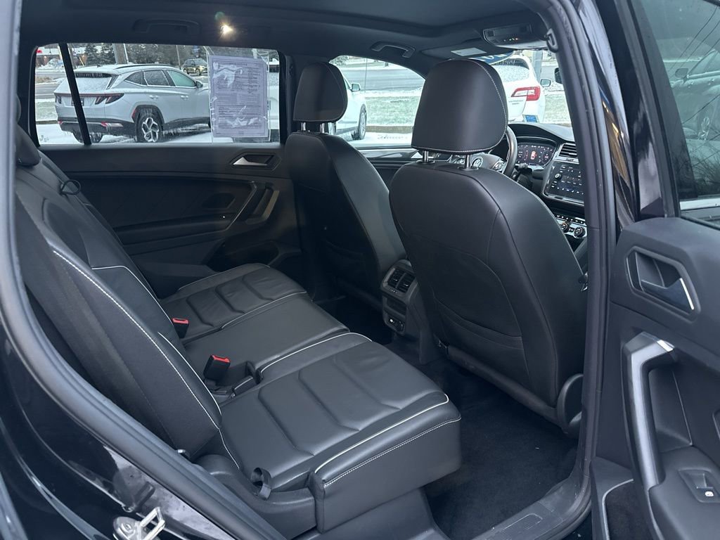 Used 2021 Volkswagen Tiguan SEL Premium R-Line w/ 3rd Row Seat Package image 36