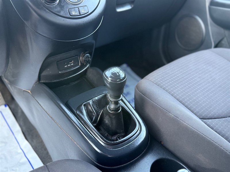 Used 2013 Kia Soul FWD image 14