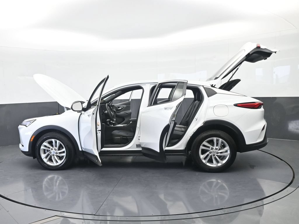 Used 2025 Buick Envista Preferred FWD image 66