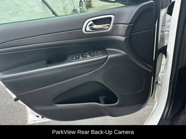 Used 2017 Jeep Grand Cherokee Altitude RWD image 29