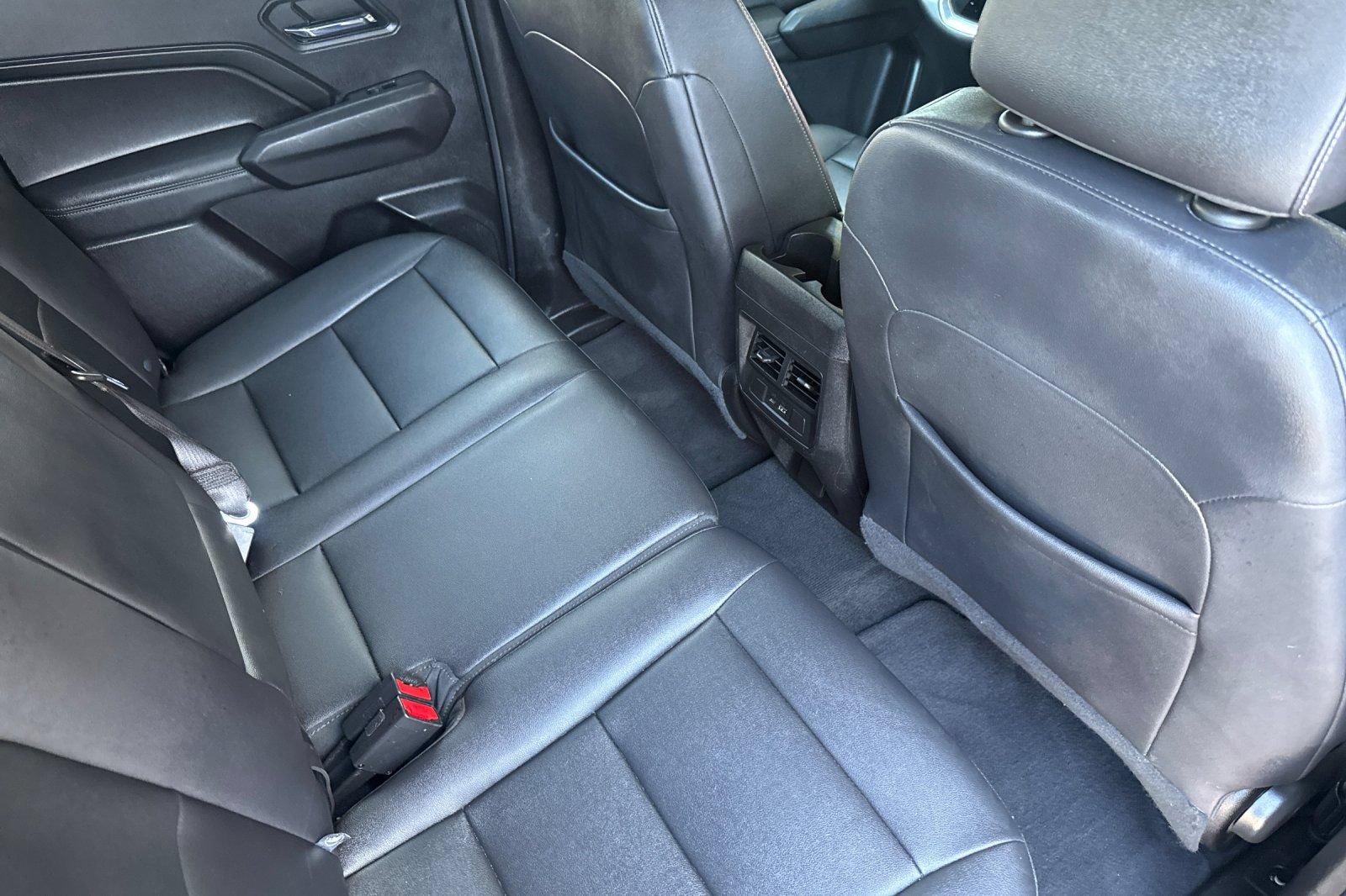 Used 2023 GMC Canyon Elevation w/ Elevation Premium Package RWD image 16