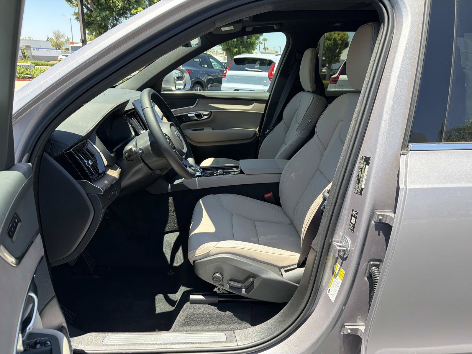 New 2026 Volvo XC90 T8 Plus AWD/4WD image 13
