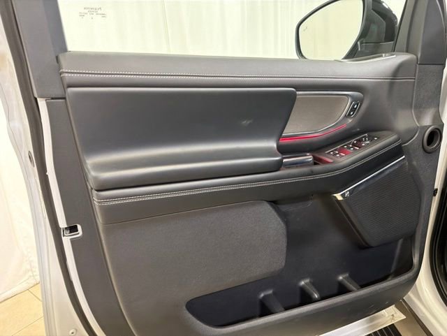 Used 2025 Ford Expedition Platinum AWD/4WD image 10