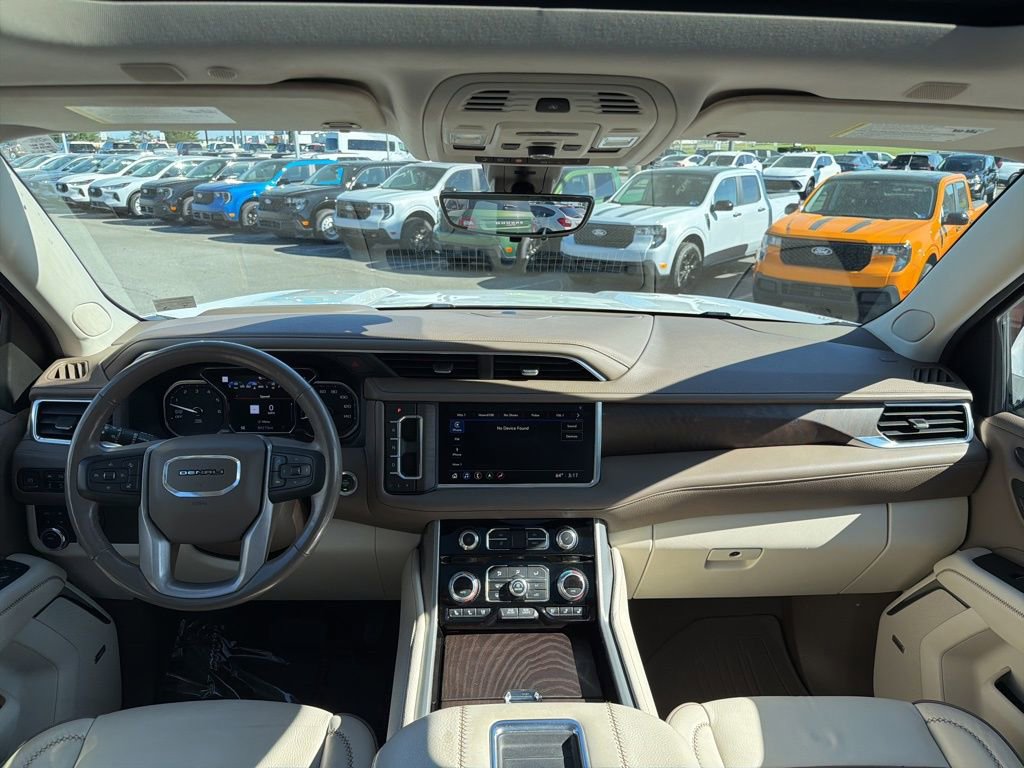 Used 2021 GMC Yukon Denali w/ Denali Premium Package image 25