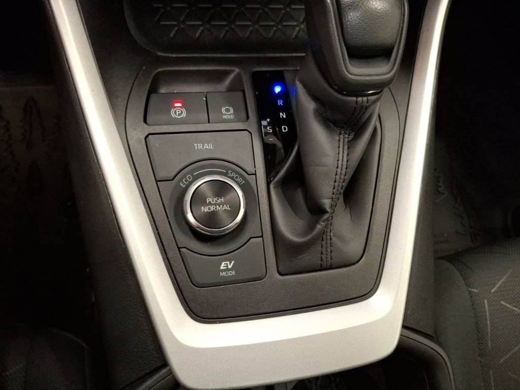 Used 2024 Toyota RAV4 AWD Hybrid w/ Weather Package image 28