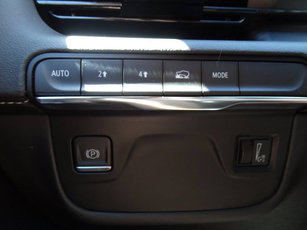 Used 2021 Cadillac Escalade Premium Luxury AWD/4WD image 25