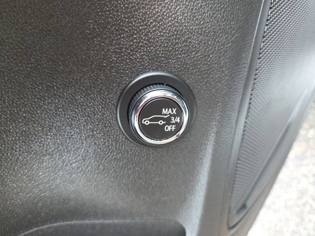 Used 2021 Buick Envision Essence w/ Sport Touring Package AWD/4WD image 17