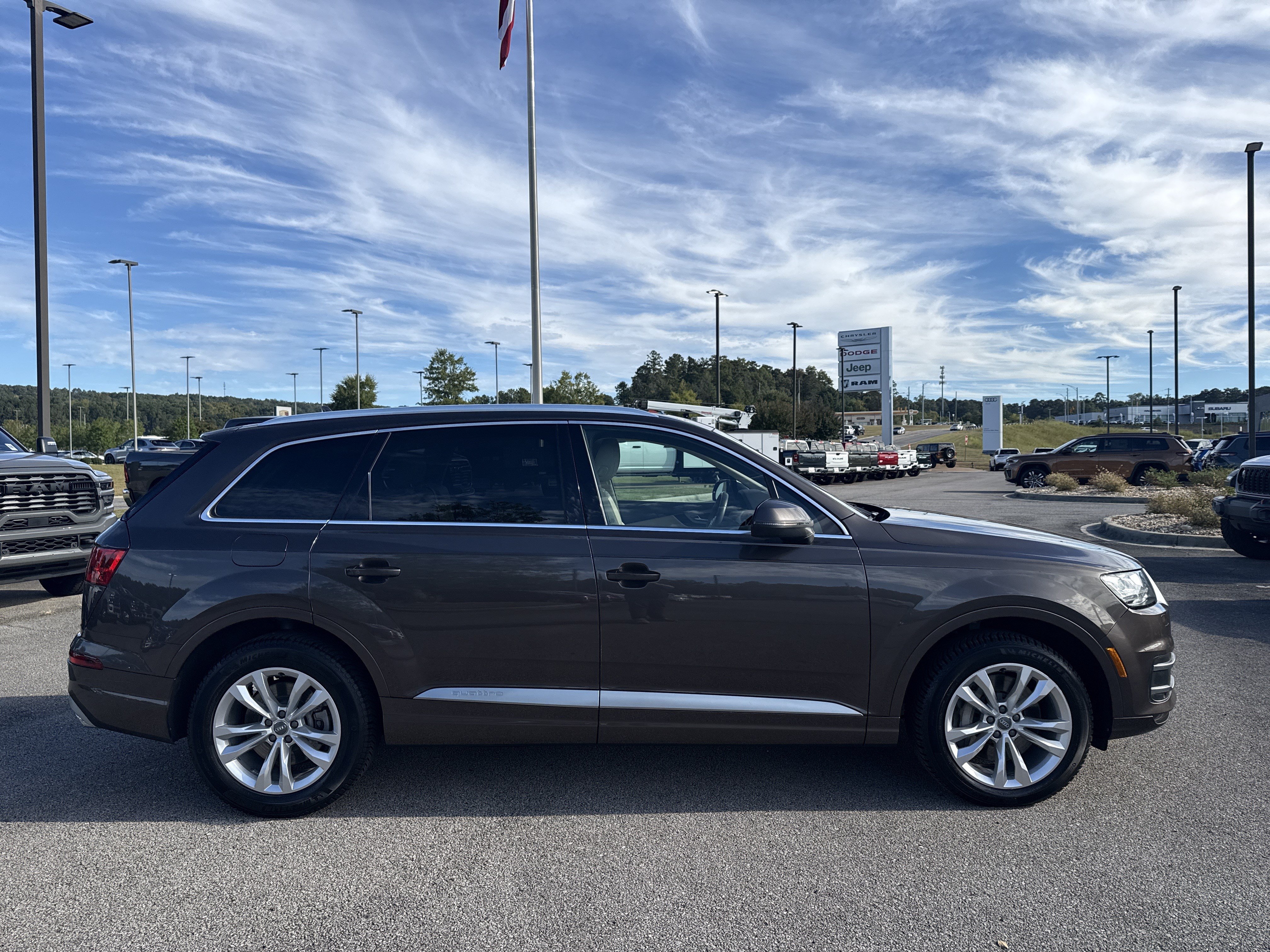 Used 2019 Audi Q7 2.0T Premium Plus w/ Premium Plus Package AWD/4WD image 8