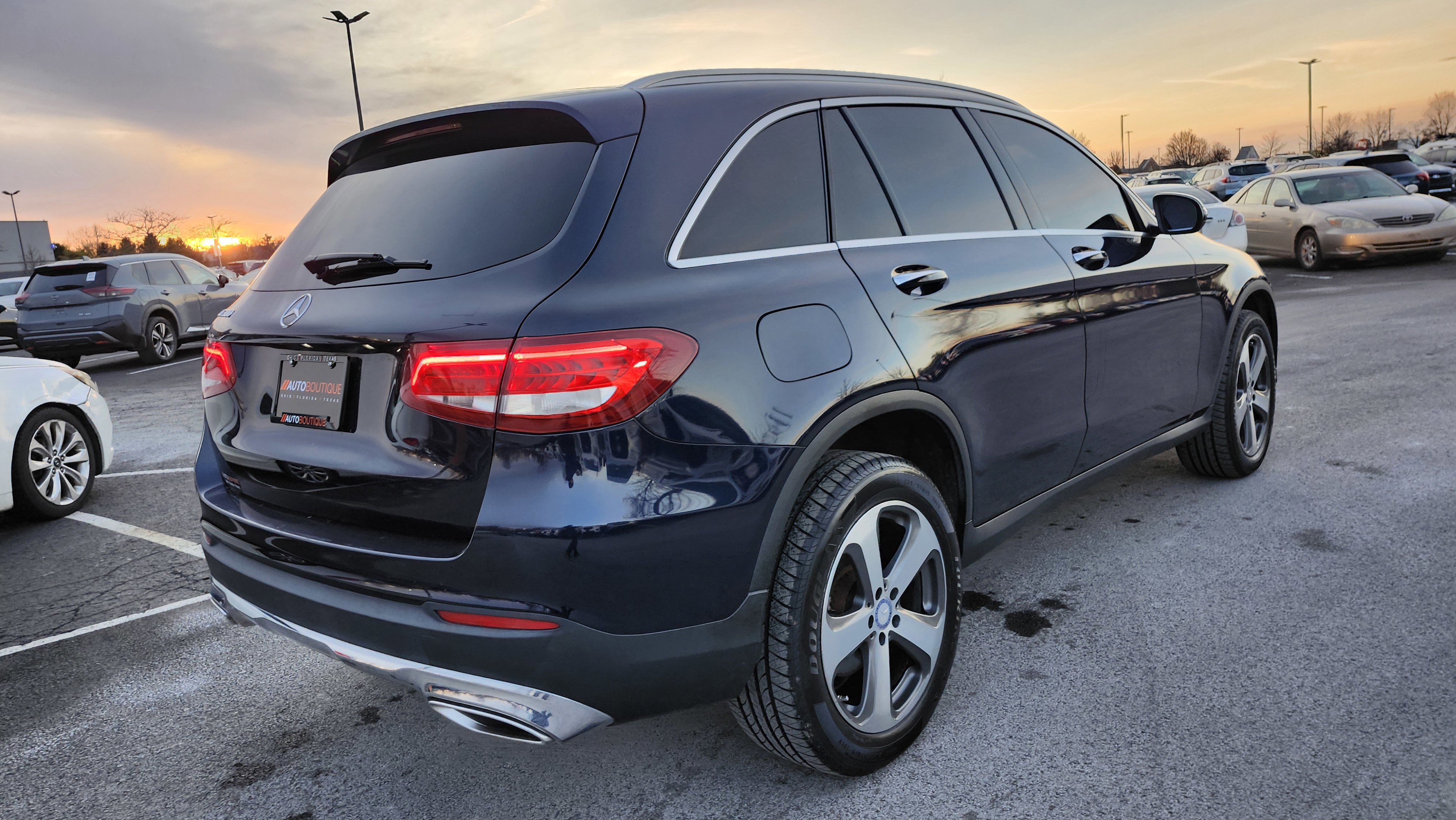 Used 2017 Mercedes-Benz GLC 300 w/ Premium 1 Package image 18