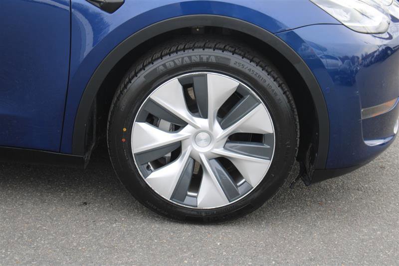 Used 2020 Tesla Model Y Long Range image 10